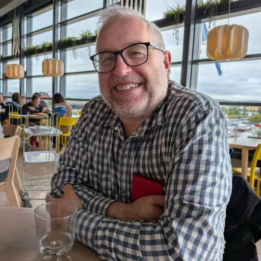 Kelvin Holdsworth